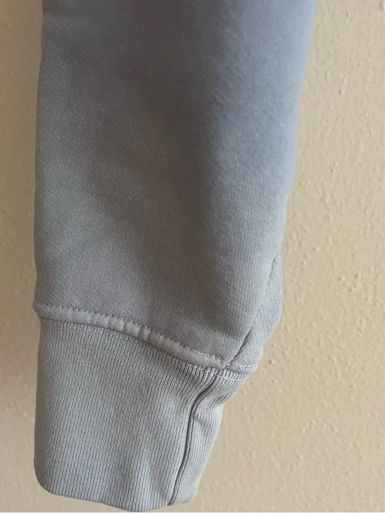 New SLVRLAKE Light Blue Cropped Crewneck Sweatshirt  Size Small Cotton - Picture 11 of 14